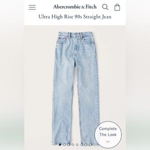 Abecrombie women’s ultra high rise 90s straight leg jeans in light wash!